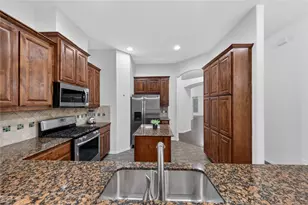 1121 Hidden Lake Dr, Burleson, TX 76028 - Photo 18