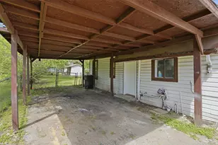 403 Elmo St, Cleburne, TX 76031 - Photo 18