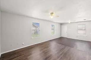 404 Kings Way Dr, Mansfield, TX 76063 - Photo 6