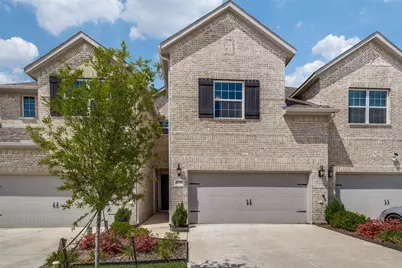 528 Hutchinson Lane, Lewisville, TX 75077 - Photo 2