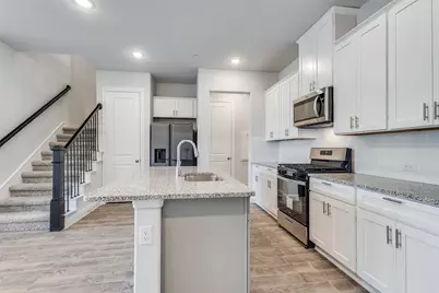 528 Hutchinson Lane, Lewisville, TX 75077 - Photo 4