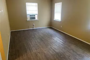 908 N Zang Blvd, Dallas, TX 75208 - Photo 4