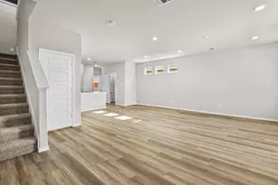 3049 Maple Orch Ln, Fort Worth, TX 76140 - Photo 2