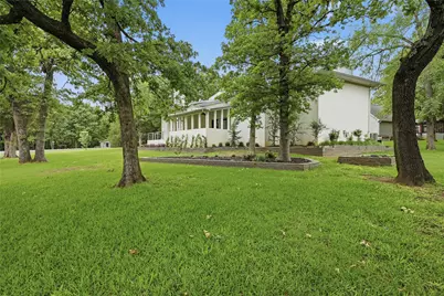 316 Comanche Drive, Lake Kiowa, TX 76240 - Photo 36