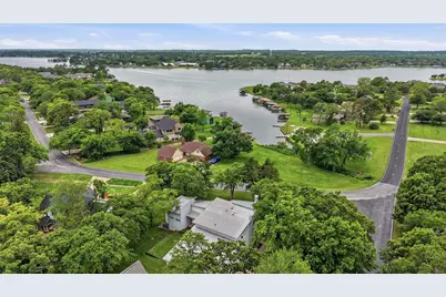 316 Comanche Drive, Lake Kiowa, TX 76240 - Photo 38