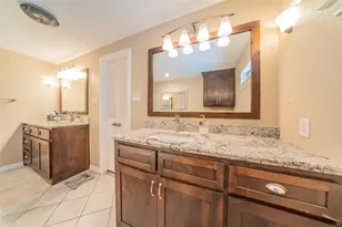 1804 Lincolnshire Dr, Bedford, TX 76021 - Photo 14