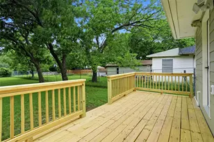 317 S Walker St, Mesquite, TX 75149 - Photo 4