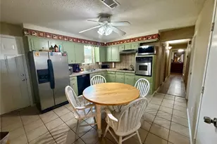 305 S 1st St, Crandall, TX 75114 - Photo 12