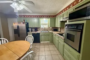 305 S 1st St, Crandall, TX 75114 - Photo 16