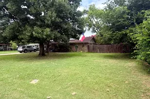 305 S 1st St, Crandall, TX 75114 - Photo 6