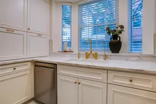 4424 Holland Ave, Dallas, TX 75219 - Photo 16