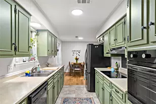 605 SE 32nd St, Paris, TX 75460 - Photo 8