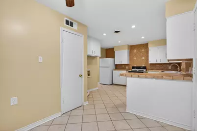 7132 Sorenson Circle, Dallas, TX 75227 - Photo 6