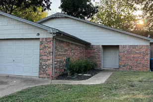 11919 Averett Ct, Fort Worth, TX 76008 - Photo 2