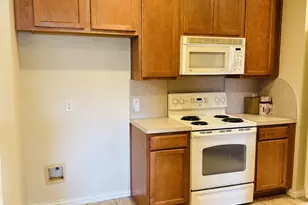 1627 Summerhill Ct, Granbury, TX 76049 - Photo 6