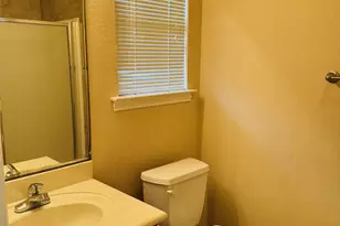 1627 Summerhill Ct, Granbury, TX 76049 - Photo 2