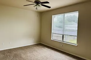 1627 Summerhill Ct, Granbury, TX 76049 - Photo 10