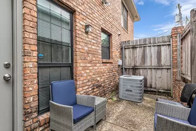 1302 Speight Avenue, Waco, TX 76706 - Photo 18