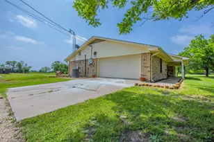 1608 Sunset Rd, Robinson, TX 76706 - Photo 2