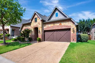 2822 Exeter Dr, Trophy Club, TX 76262 - Photo 2
