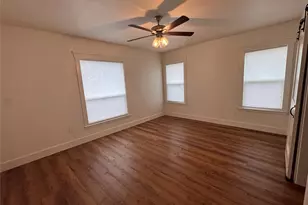 410 S Hannaford St, Granbury, TX 76048 - Photo 12