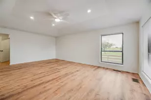 2720 E Seeton Rd, Grand Prairie, TX 75054 - Photo 12