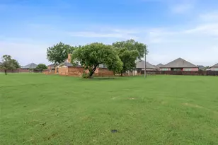 2720 E Seeton Rd, Grand Prairie, TX 75054 - Photo 30