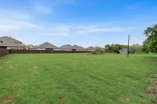 2720 E Seeton Rd, Grand Prairie, TX 75054 - Photo 28
