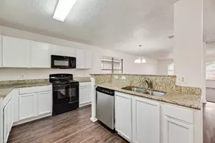 2938 Marquis Ln, Lancaster, TX 75134 - Photo 10