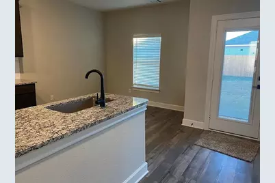312 Lone Wolf Trail, Fort Worth, TX 76120 - Photo 2