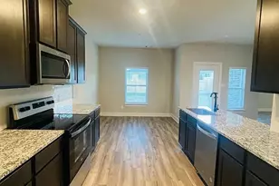 312 Lone Wolf Trl, Fort Worth, TX 76120 - Photo 18