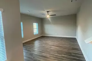 312 Lone Wolf Trl, Fort Worth, TX 76120 - Photo 16
