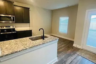 312 Lone Wolf Trl, Fort Worth, TX 76120 - Photo 20