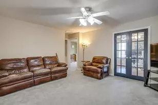 912 Thomas Crossing Dr, Fort Worth, TX 76028 - Photo 32