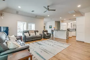 912 Thomas Crossing Dr, Fort Worth, TX 76028 - Photo 12