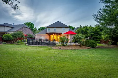 912 Thomas Crossing Drive, Fort Worth, TX 76028 - Photo 2