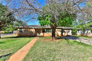 1066 Westridge Dr, Abilene, TX 79605 - Photo 2