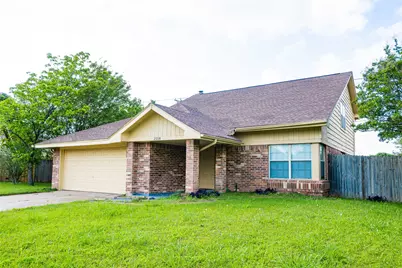 2558 Slaton Drive, Grand Prairie, TX 75052 - Photo 1