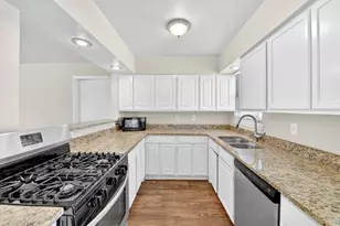 2539 Hillsboro Ave, Dallas, TX 75228 - Photo 10