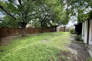 1213 Garden Terrace Dr, Irving, TX 75060 - Photo 12