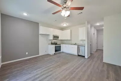 1728 E Powell Avenue, Fort Worth, TX 76104 - Photo 2