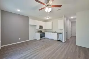 1728 E Powell Ave, Fort Worth, TX 76104 - Photo 2