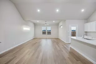 493 Hocking Hls Dr, Waxahachie, TX 75165 - Photo 12