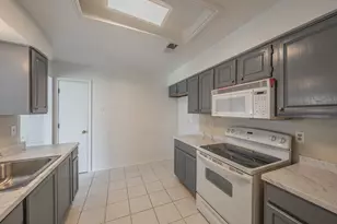 3031 Lela St, Irving, TX 75061 - Photo 12