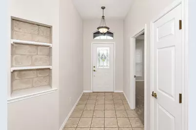 2230 Park Hurst Drive, Arlington, TX 76001 - Photo 6