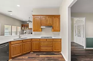 3905 Bonita Ct, Granbury, TX 76049 - Photo 8