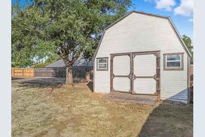 3905 Bonita Court, Granbury, TX 76049 - Photo 32