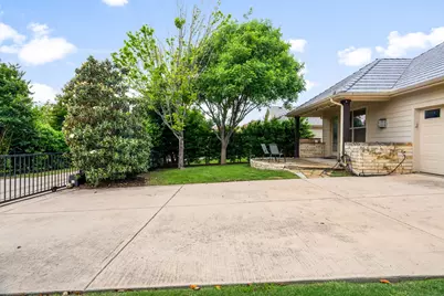 8201 Chief Spotted Tail Drive, McKinney, TX 75070 - Photo 24