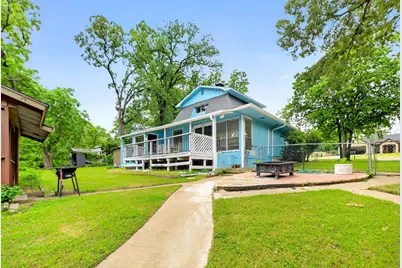 132 Shady Shores Drive, Mabank, TX 75156 - Photo 2