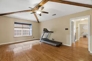 1025 Hampshire Ln, Carrollton, TX 75007 - Photo 16